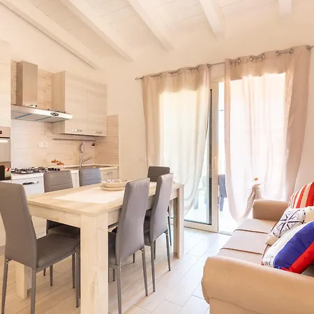 Casa Macis Vista Mare Apartment *